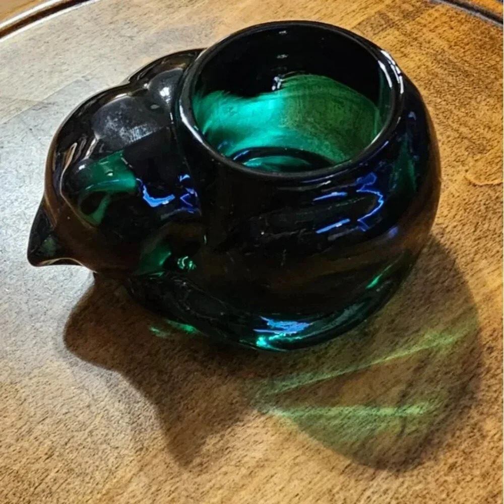 Vintage Indiana Glass Emerald Green Sleeping Cat Votive Tea Light Holder - Picture 3 of 8